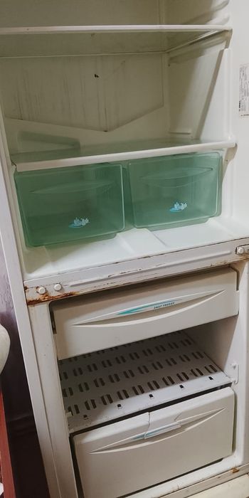 Продам холодильник