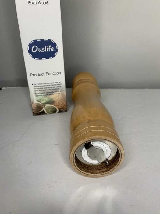 Ръчна Дървена мелничка за пипер и други подправки