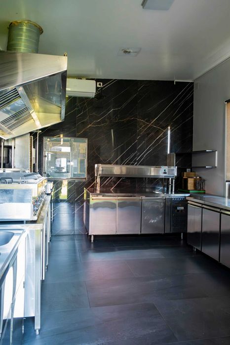 Spațiu Comercial Complet Echipat – De Închiriat în Bosanci