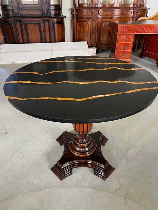 Masa Baroc rotunda/Casa Padrino!