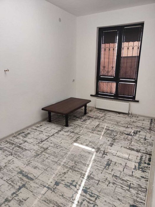 Assalom Havo 2/3/5, Kadeshva bozor yonida.