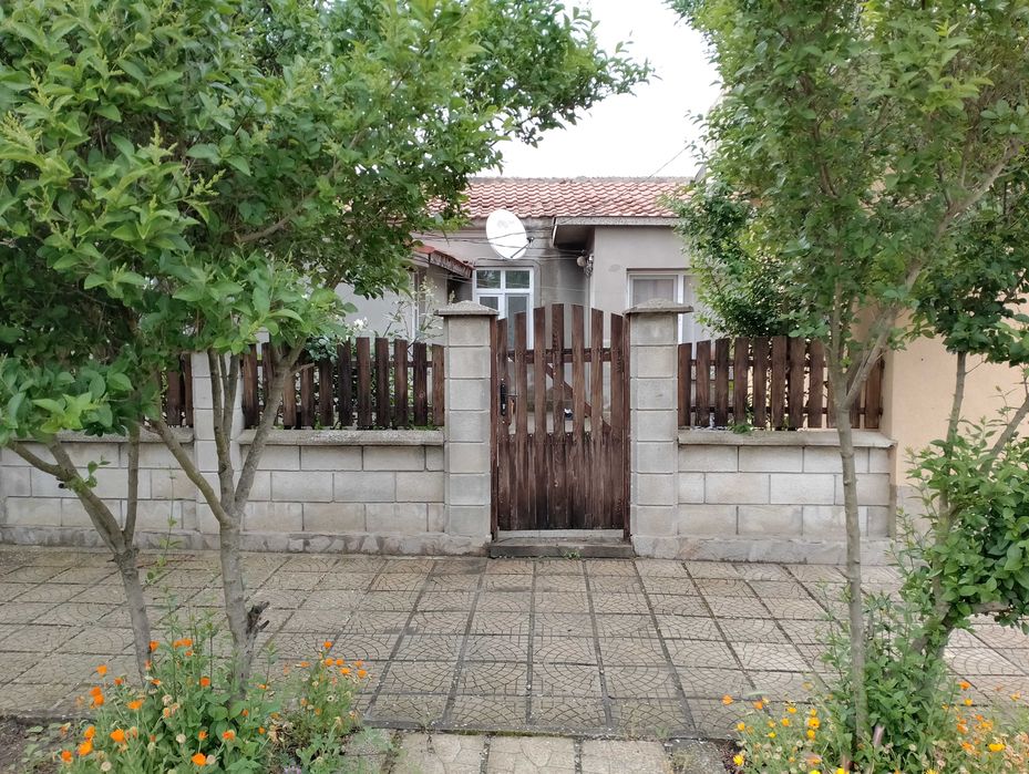 Продава се Къща в Каварна - 163 кв.м за 356 €/кв.м - Снимка #1