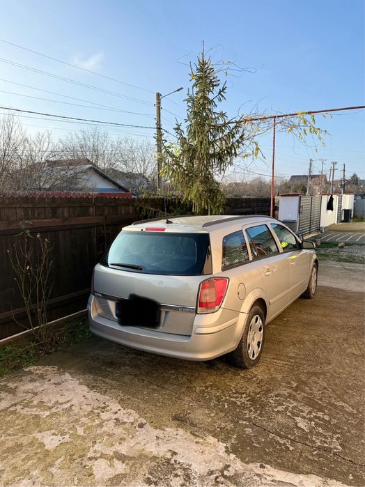 Vand sau dezmembrez Opel Astra h