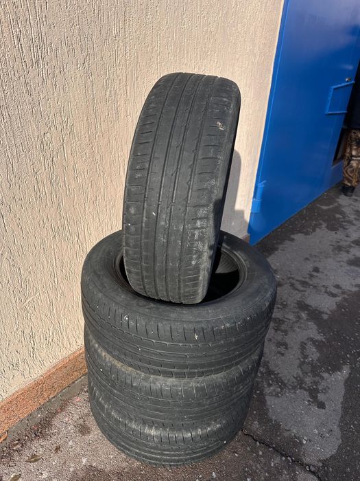 Продам шины Hankook 225/60/17 4  баллона