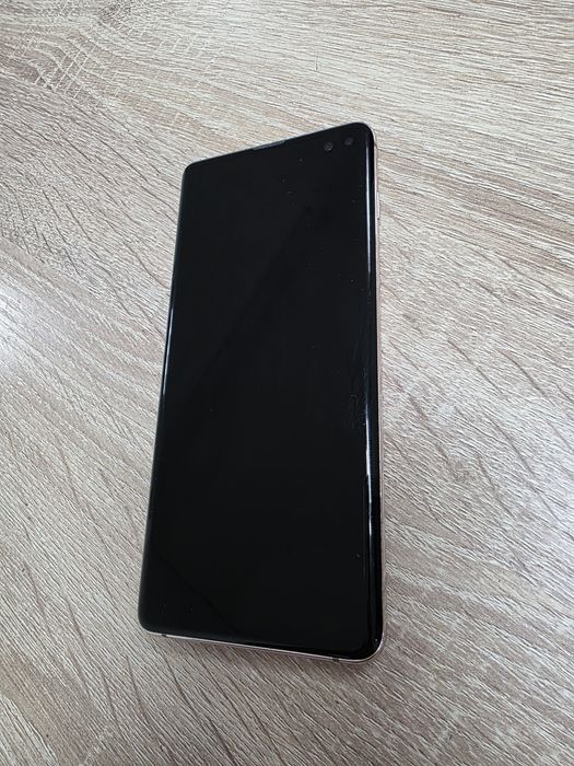Samsung Galaxy S10 Plus в отличном состоянии