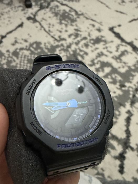 Часы Casio G-Shock GA-2100VB