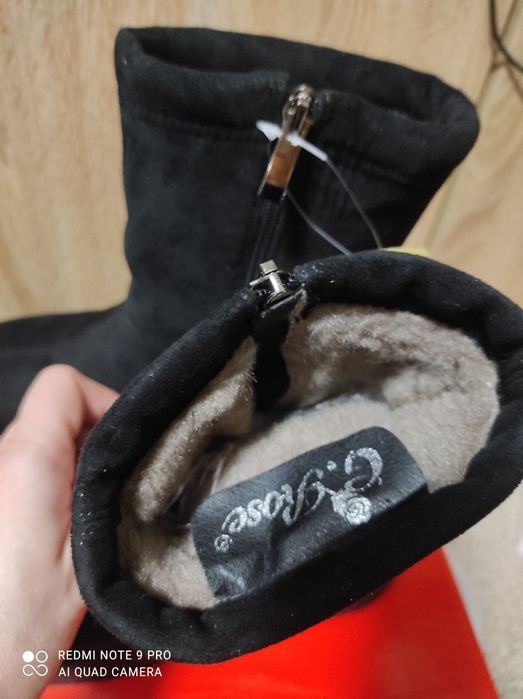 Срочно зимние ботинки