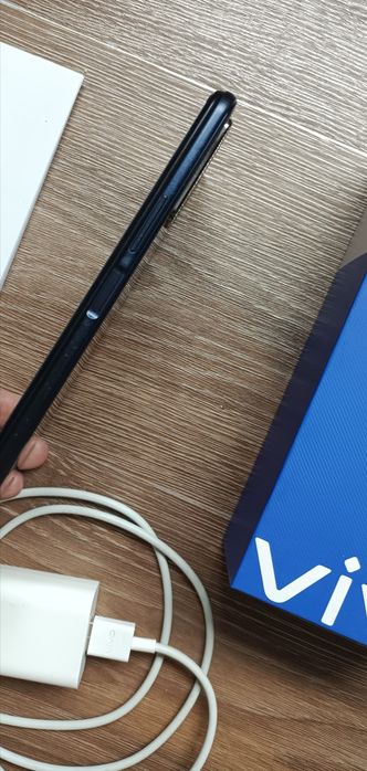 Продам телефон VIVO Y20