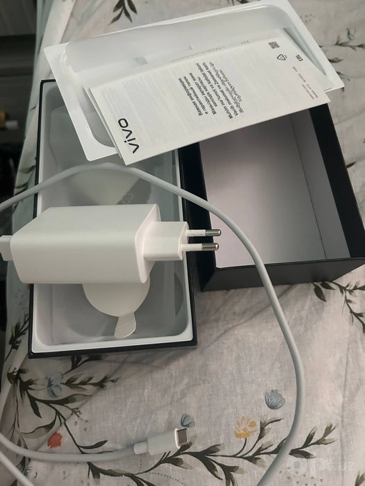 VIVO V70 5G 256GB