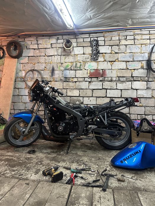 Продам сузуки GS500