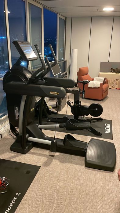Тренажор Technogym vario