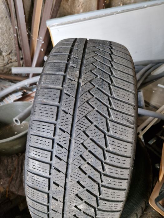 235/50/18 Зимни гуми Continental