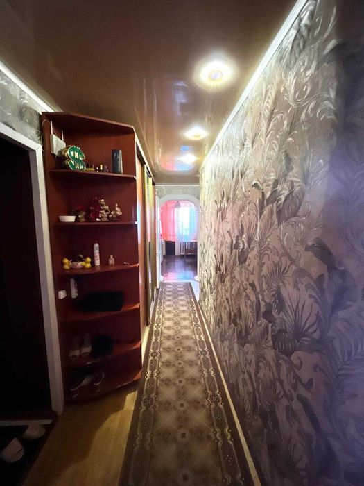 Продаётся 3 комн квартира