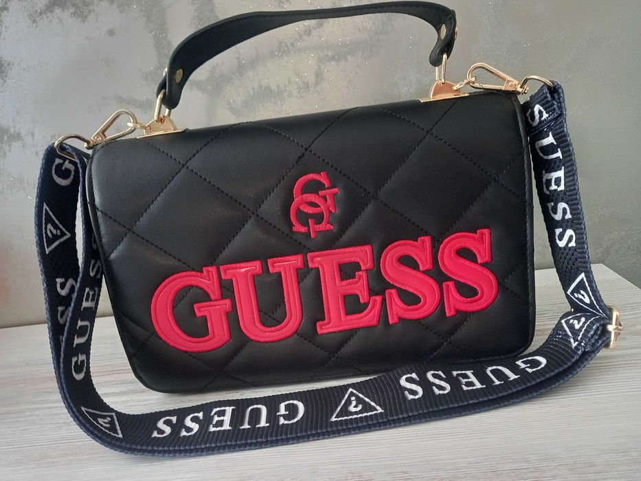 Guess - дамска чанта