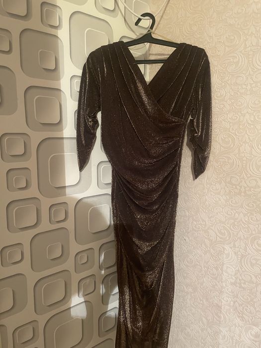 Продаются  платья бу