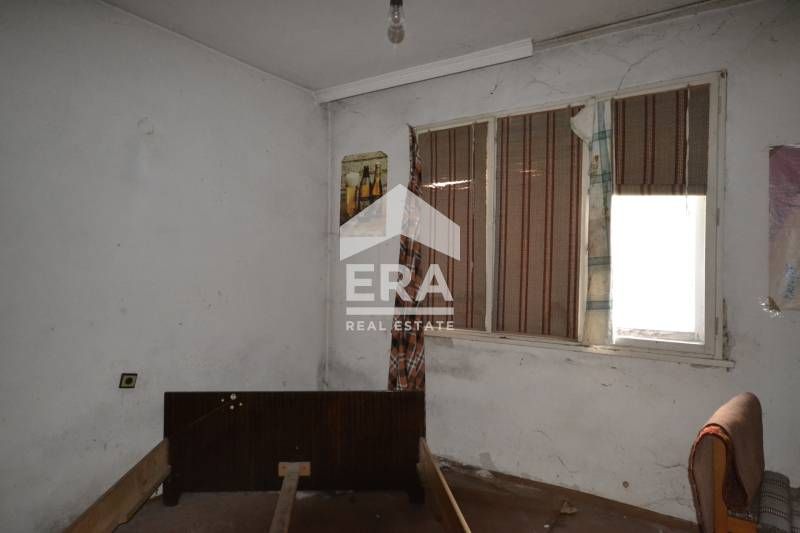 Продава се Етаж от къща в Хасково, Тракийски - 81 кв.м за 850 €/кв.м - Снимка #8