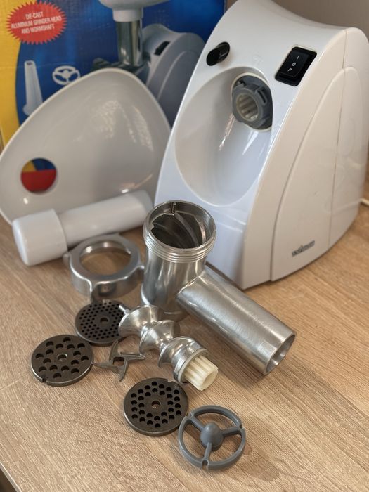 Mașină de tocat carne electrică Optimum RK-0500