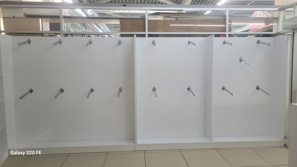 Шкаф гордеробный и для бизнеса