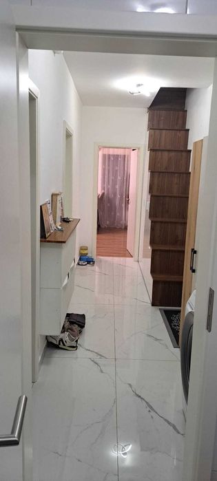 Vând apartament 4 camere 85 mp 2 bai decomandat centrala termica in condensare ariston