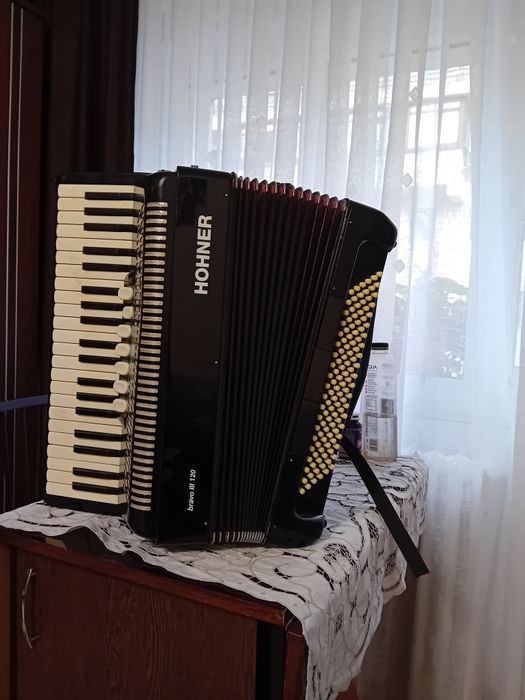 Acordeon Hohner 120 basi