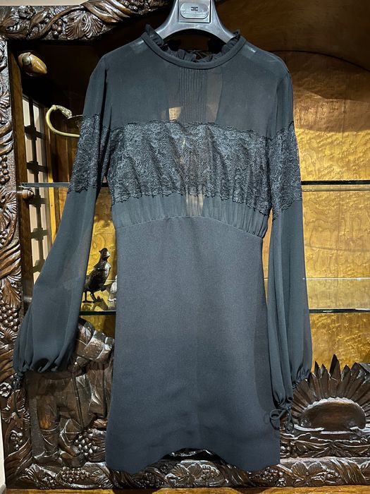 Mango рокля с дантела