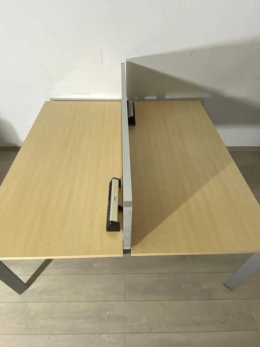 Birou Dublu 2 Blat x 160X78 cm, Panou Separator și Prize; Bench 2 Pers