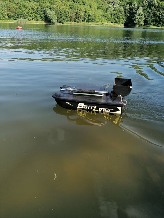 Лодка за захранка bait liner