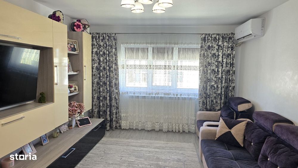Vand apartament cu 3 camere decomandat  Deva, GARAJ, BOXA Imp. Traian