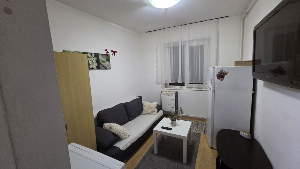 Proprietar - Garsoniera zona Girocului Judetean
