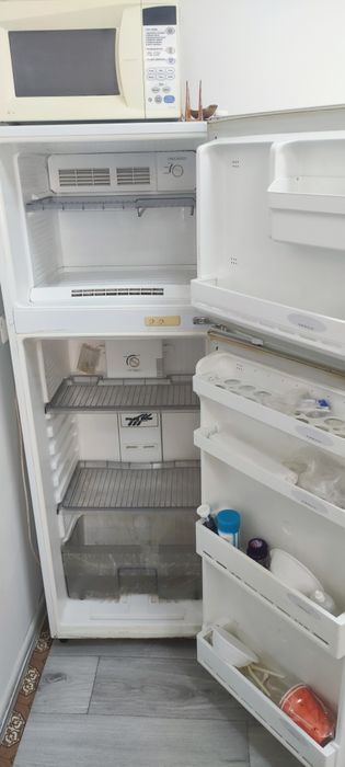 Продам холодильник