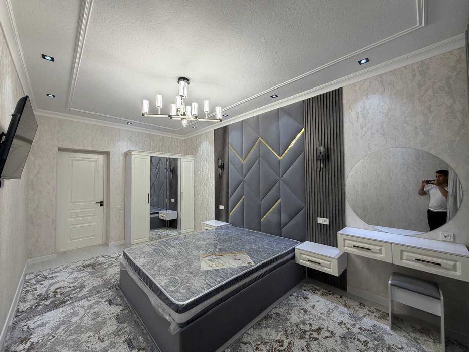 Срочно продается 3х комнатная люкс квартира на 1 этаже, в Самарканде