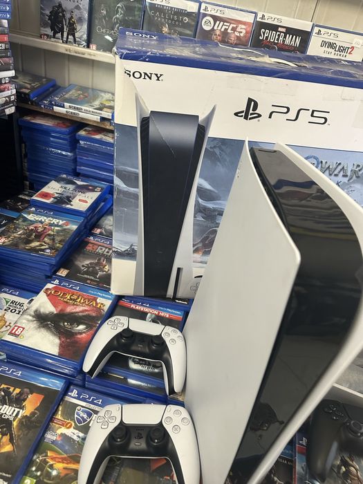 PlayStation 5 cu disk God of War Impecabil, Full Box, Garanție 30 Zile