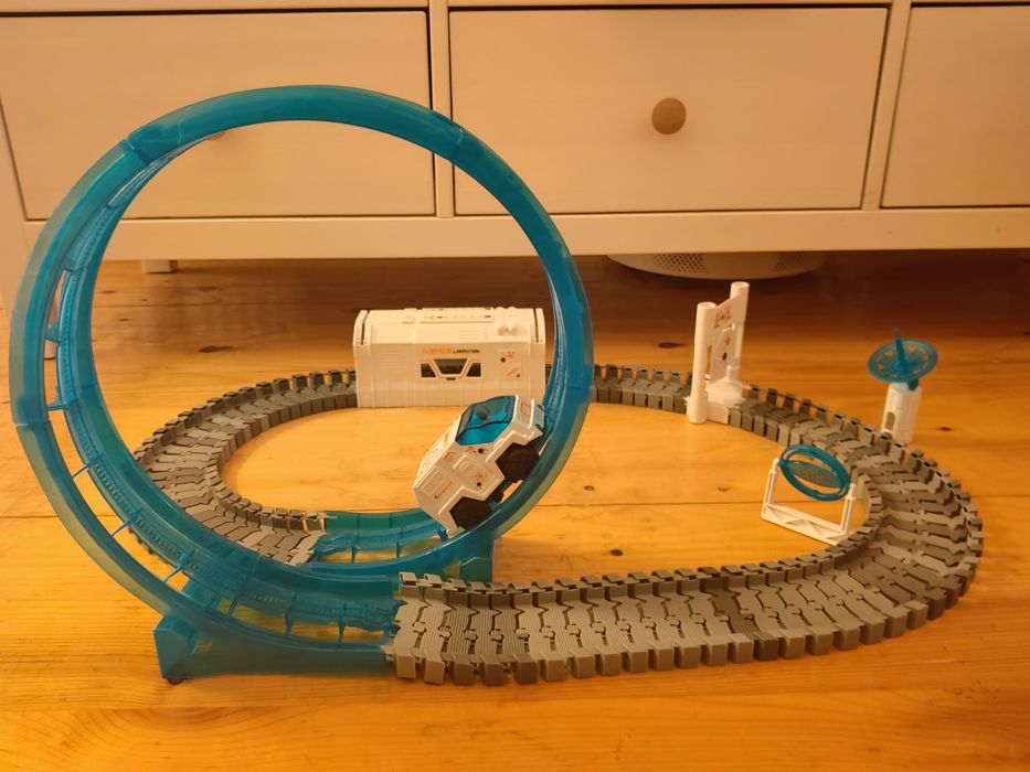 Set masinuta pe sina