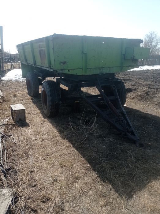 Продам тракторный прицеп ПТС 4 с документами