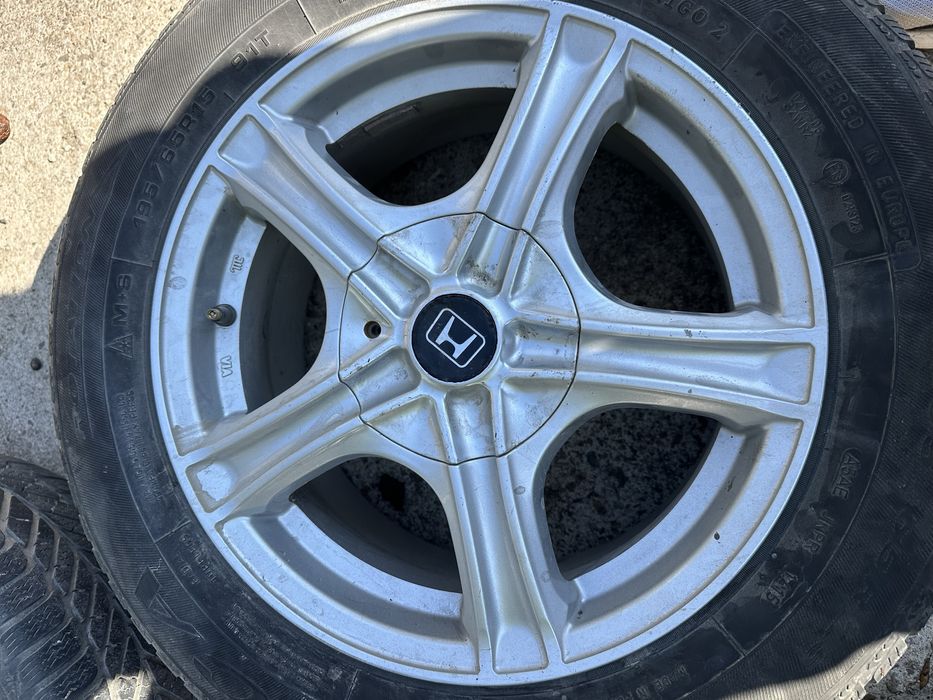 15” 5x114,3 Джанти със зимни гуми 195 65 15