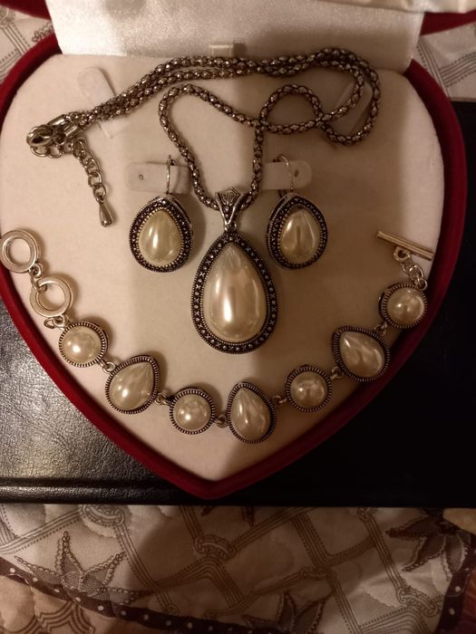 Продается набор бижутерия