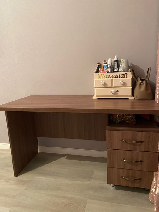 Журнальный столик