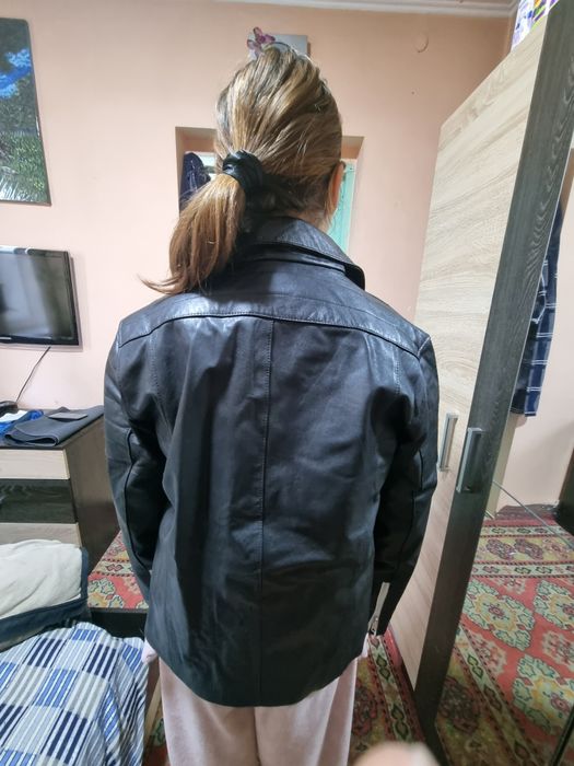 Куртка кожанная.