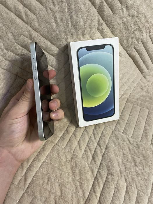 Продам телефон Айфон 12  5G  64Gb