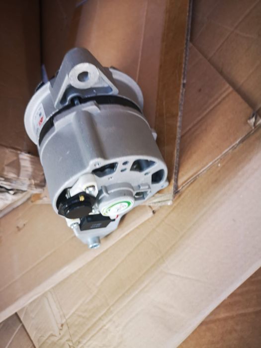 Alternator tractor fiat 311.315.411.415 pe 24 v original cu releu inco