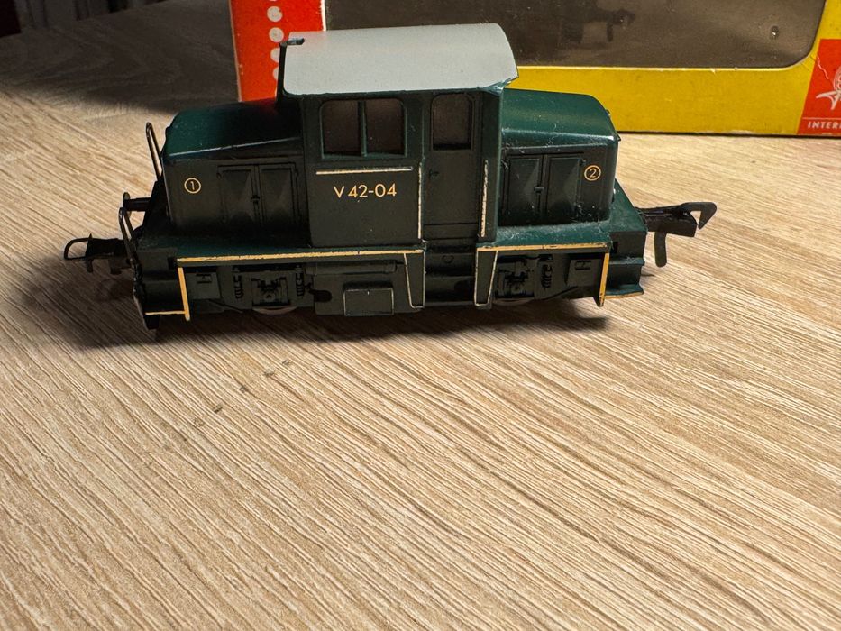 Locomotiva diesel Fleischmann V42-04 H0