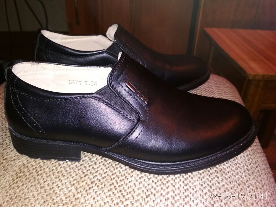 Туфли мальчиковые новые