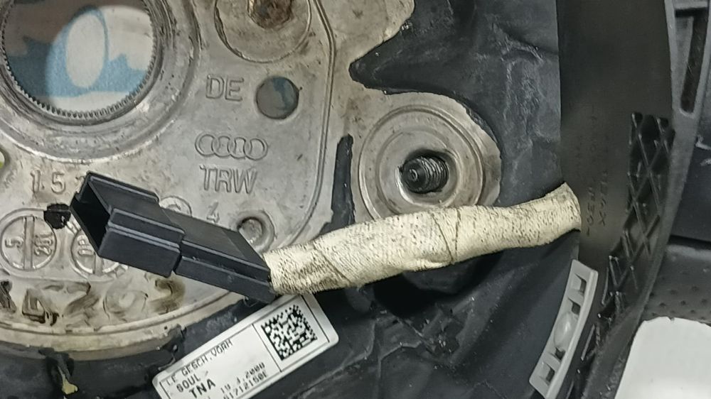 Volan in 3 spite cu comenzi Audi A6 4F/C6 (2004 - 2008)
