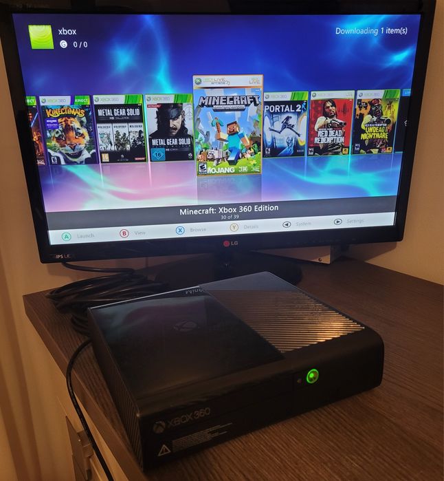 Xbox 360e modat software 500GB