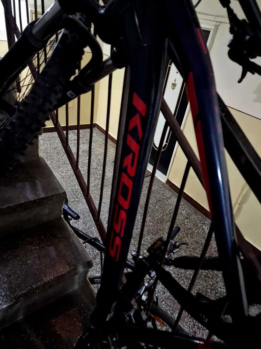 Vând bicicleta Kross roata 29 inch