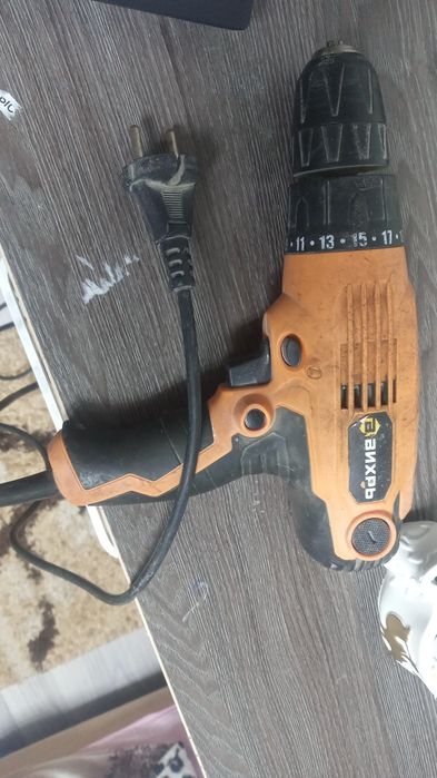 Дрель шуруповерт