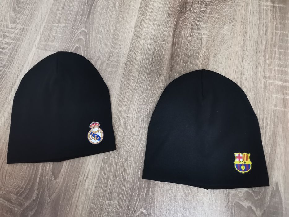 Căciula FC. Real Madrid, Caciula FC. Barcelona