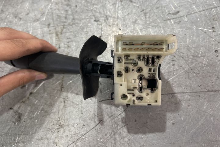 Maneta stergatoare parbriz si luneta Dacia Logan prima generatie