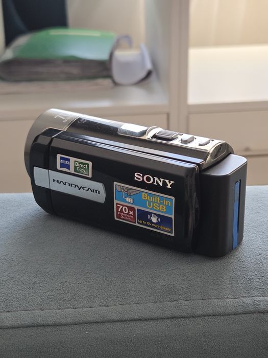 продам видеокамеру sony dsr-sx45e 2011г