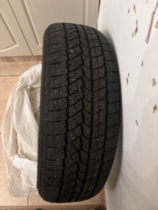 Зимние автошины 225/60 R18